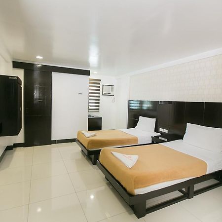 Sun Garden Hotel Tarlac Exteriör bild